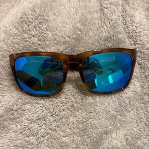 Cody Johnson Sunglasses with Blue Mirrored Lenses- Blue Otter